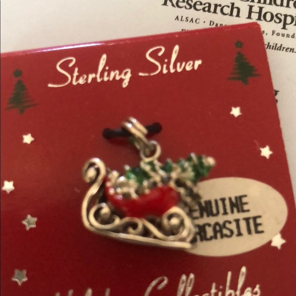 Holiday carriage SS charm with marcasite NEW - Picture 2 of 3